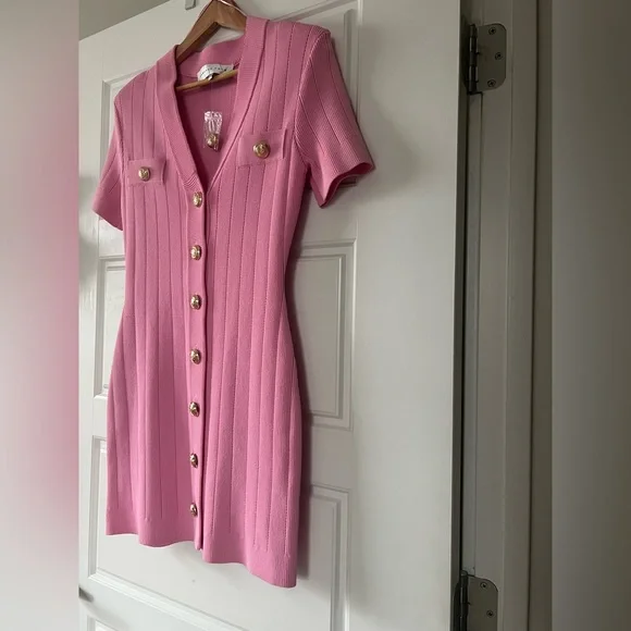 NWT Anthropologie- ENDLESS ROSE Shank Button V Neckline Knit Mini Dress. Size M. - Picture 5 of 15